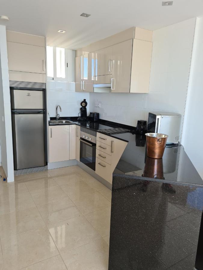 Room In Apartment - 1St Line Top Floor Apartment Carrer del Mar المظهر الخارجي الصورة