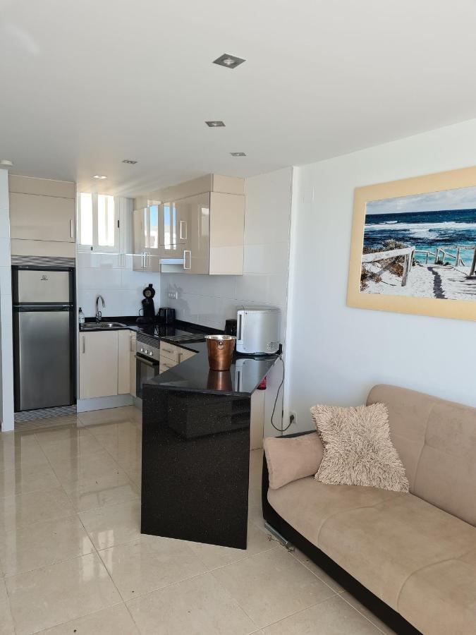 Room In Apartment - 1St Line Top Floor Apartment Carrer del Mar المظهر الخارجي الصورة